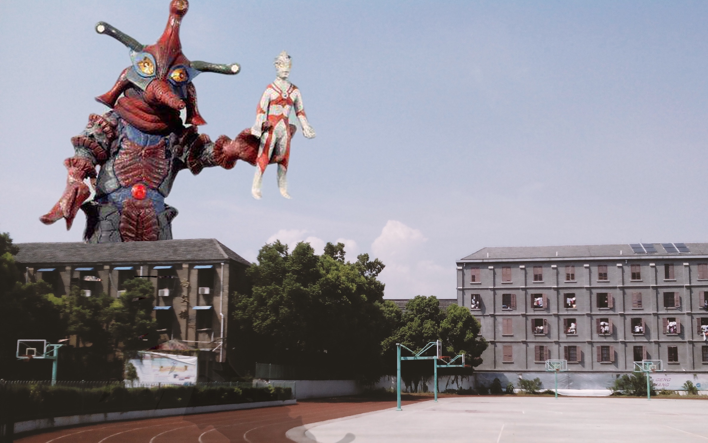 教程教你如何把学校p上怪兽和奥特曼