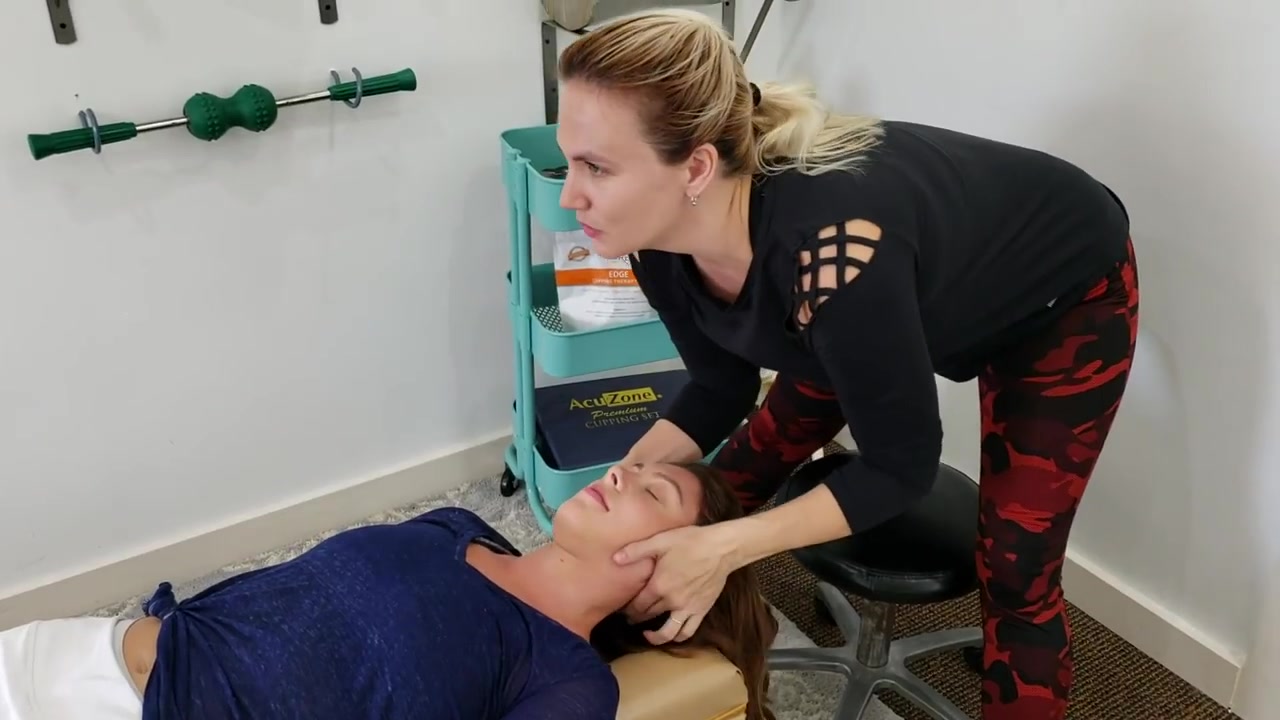 正骨按摩嘎嘣脆日常女正骨师正骨最新视频20190622