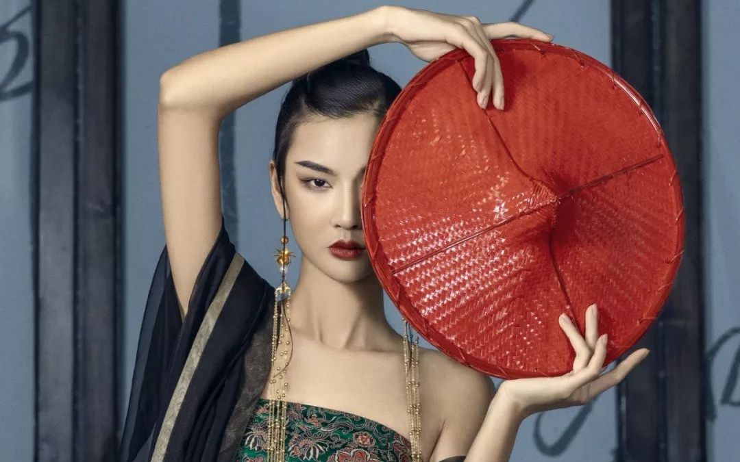 盘子女人坊x储镒恬超a的古风写真气场全开