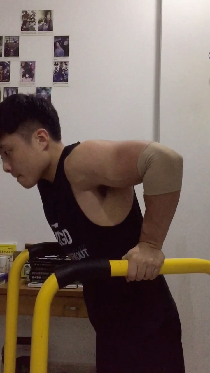 一个半小时完成1000下臂屈撑20下一