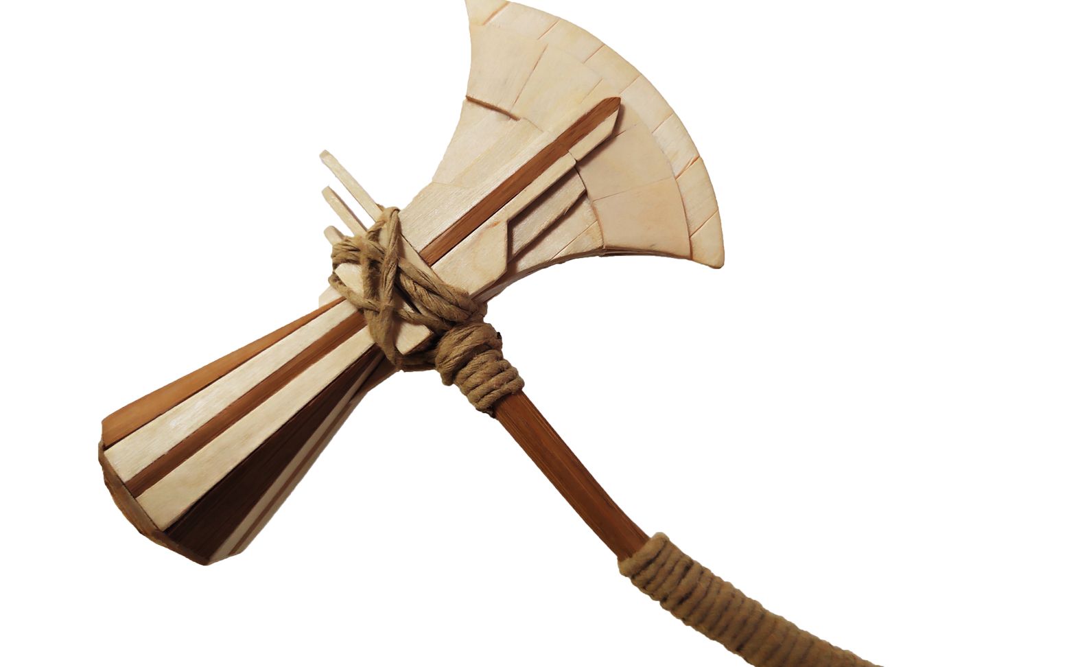 耗时一星期手工打造的雷神战斧