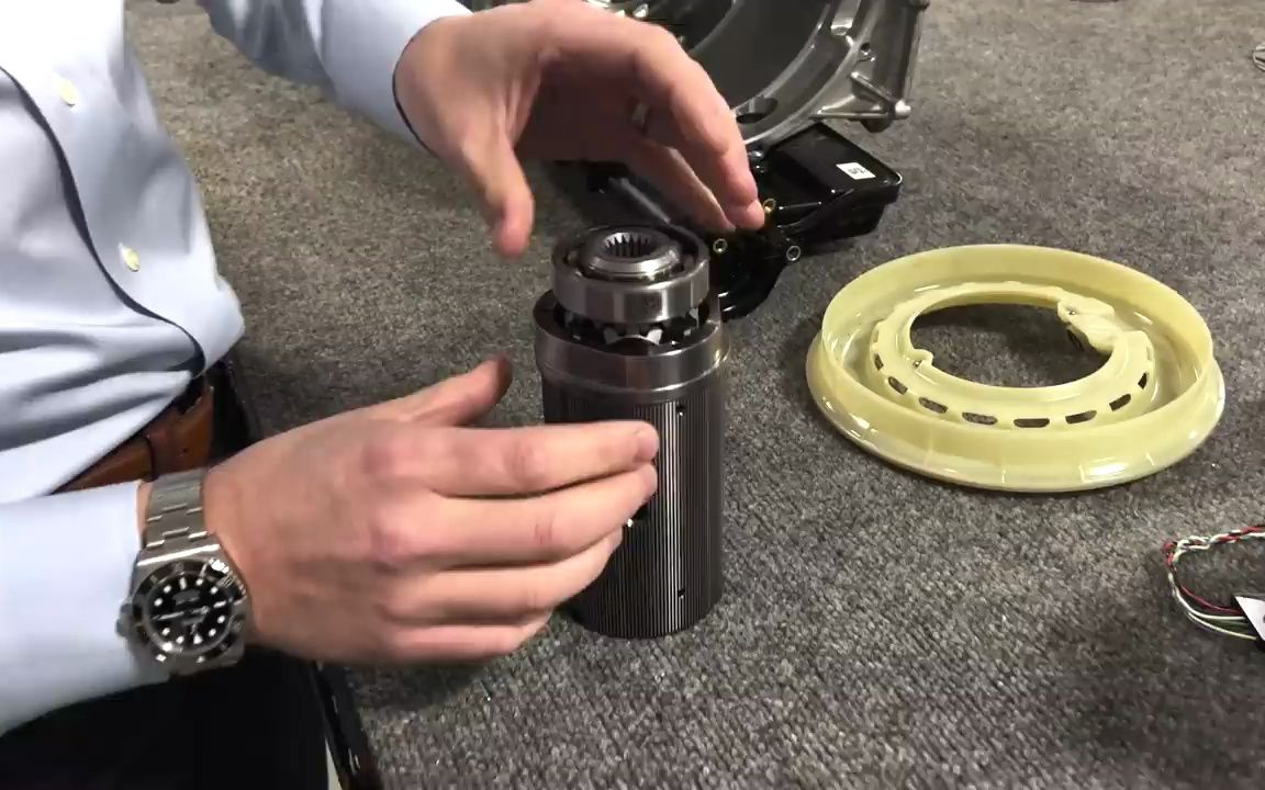 lucid air 后电机 - 尺寸重要吗?