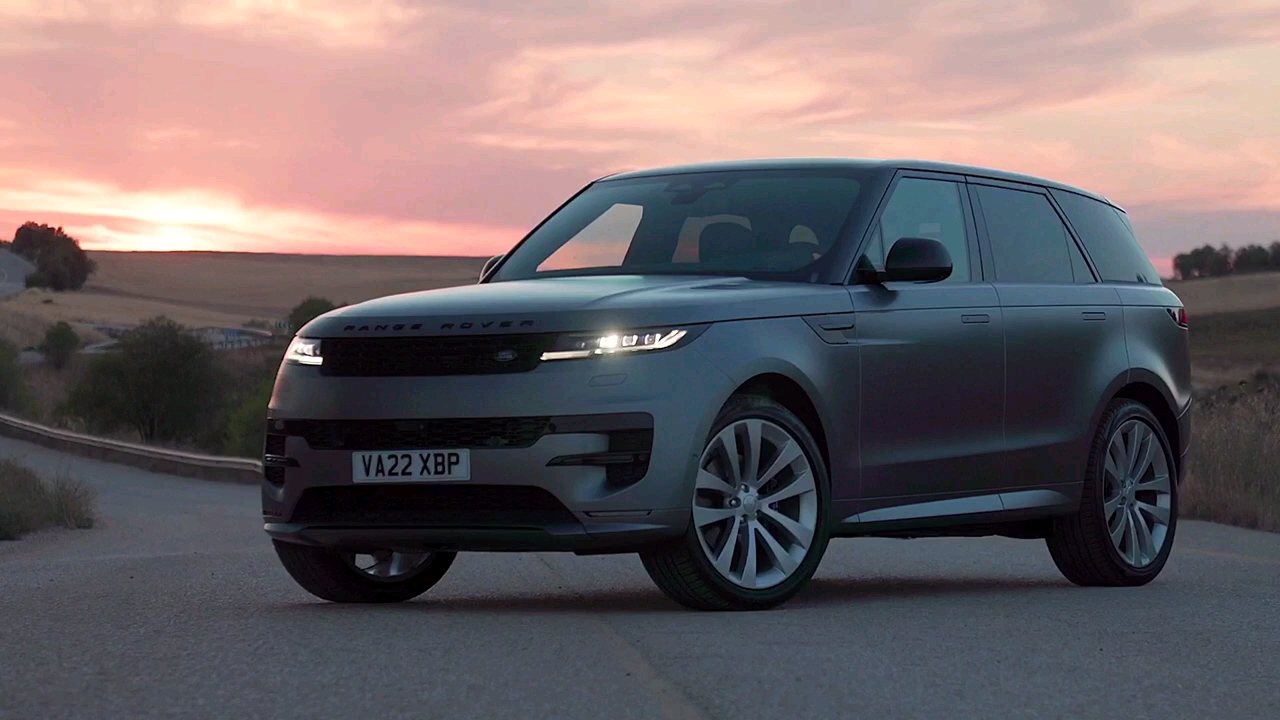 2023 range rover sport dynamic se p400 in beautiful eiger grey