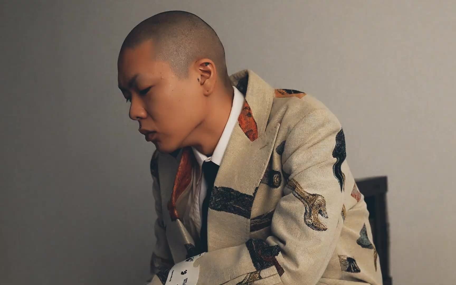 【dazed korea】吴赫 2021.2月刊 韩国杂志画报拍摄花絮