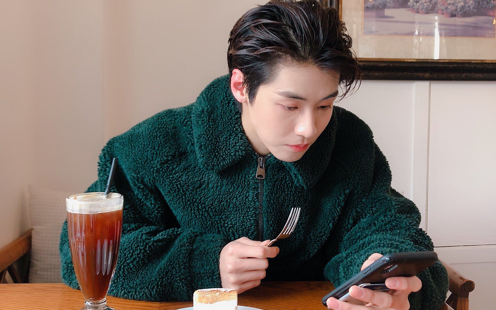 nflying聊一聊中字42岁阿伯几在线陪聊