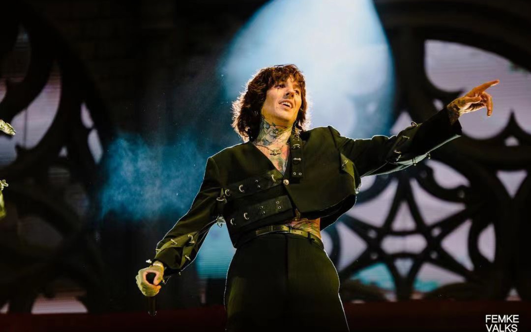 bring me the horizon with babymetal - kingslayer