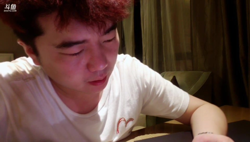 主播串哥直播录像2019-09-16 4时31分--6时2分 好饿,点点外卖