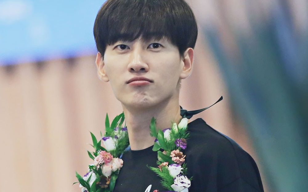 赫宰傲娇的小赫宰superjunior银赫