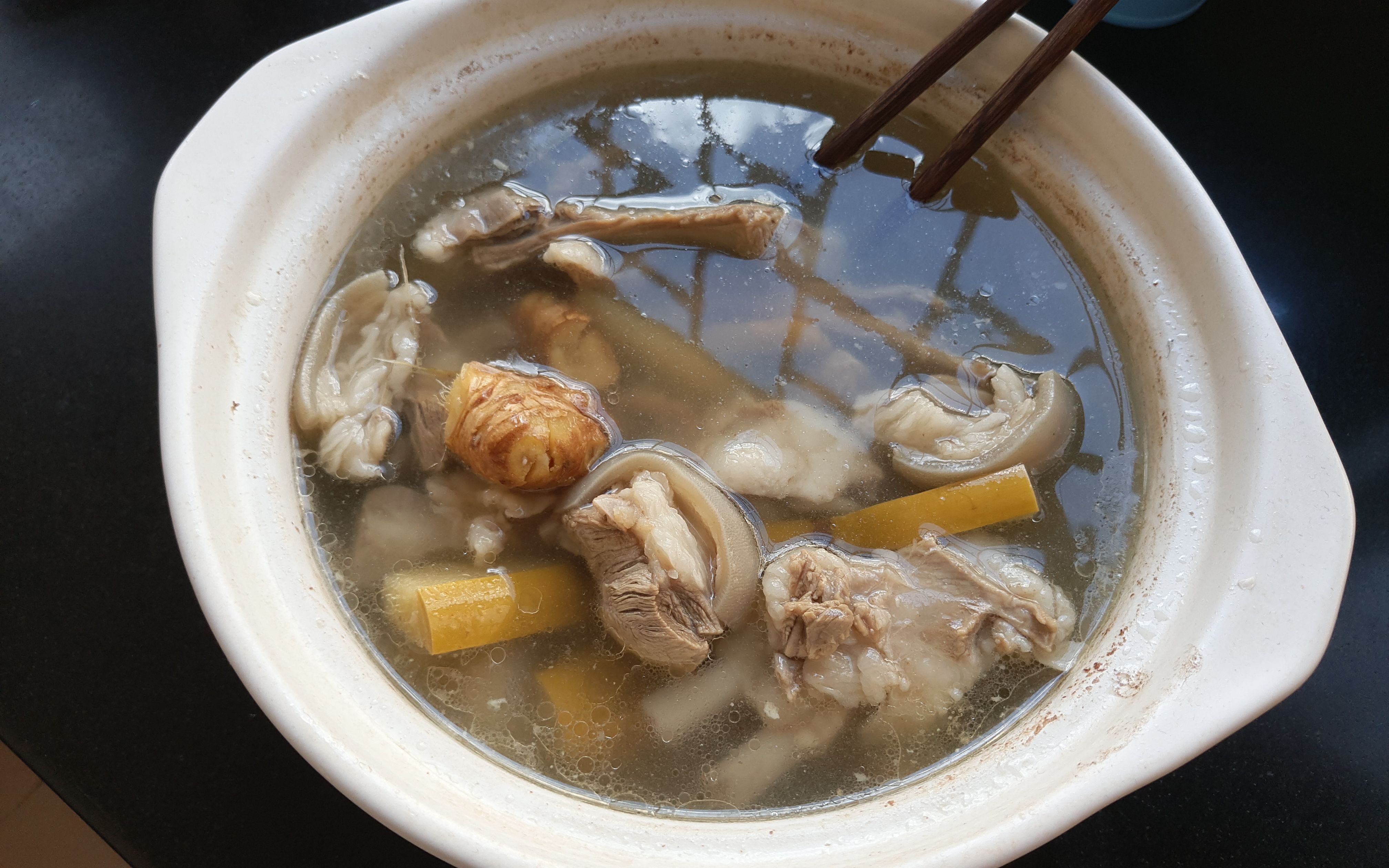 粤味,竹蔗马蹄老姜清炖黑山羊