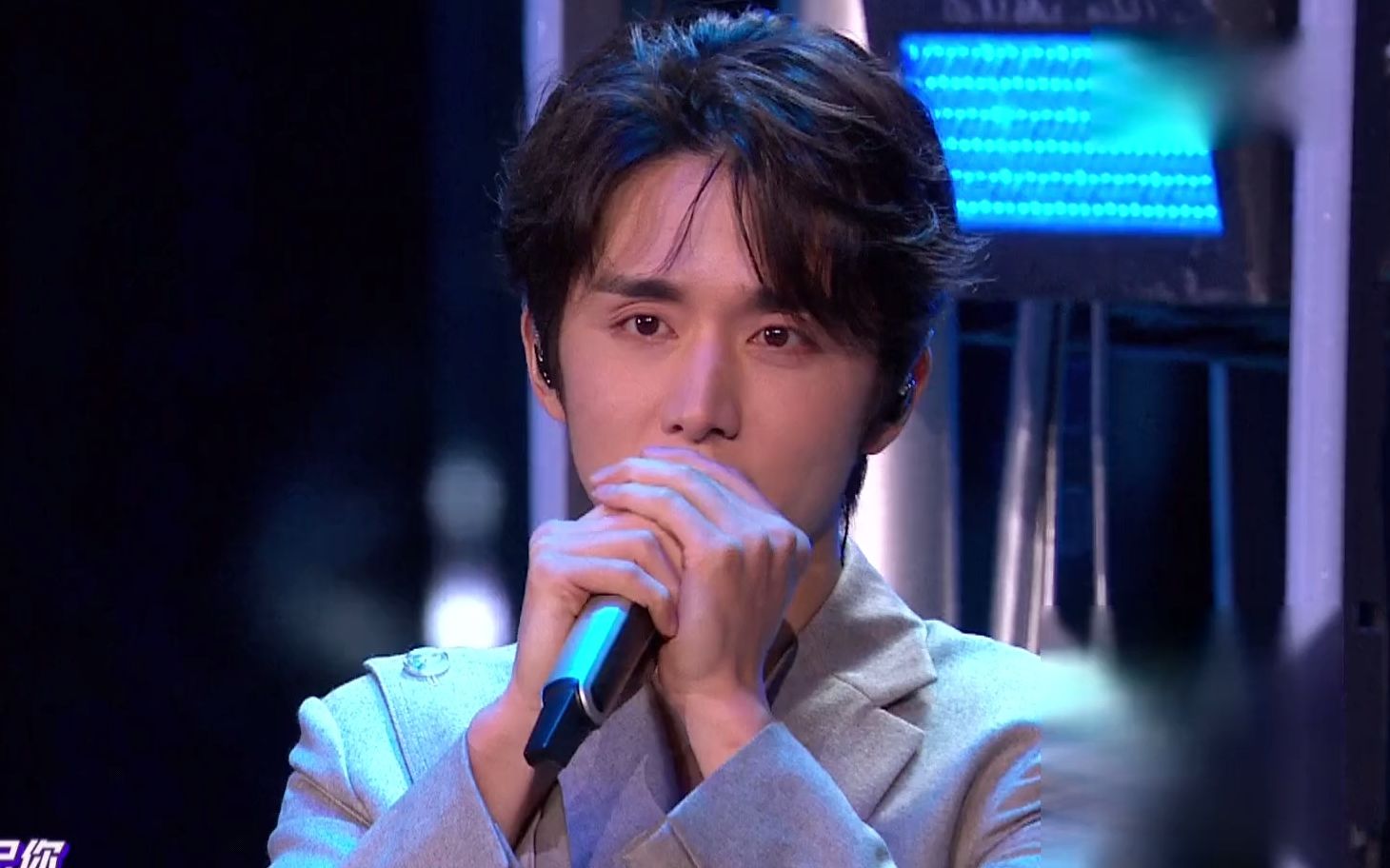 湖南卫视跨年演唱会张新成粉红的回忆awsl太甜了