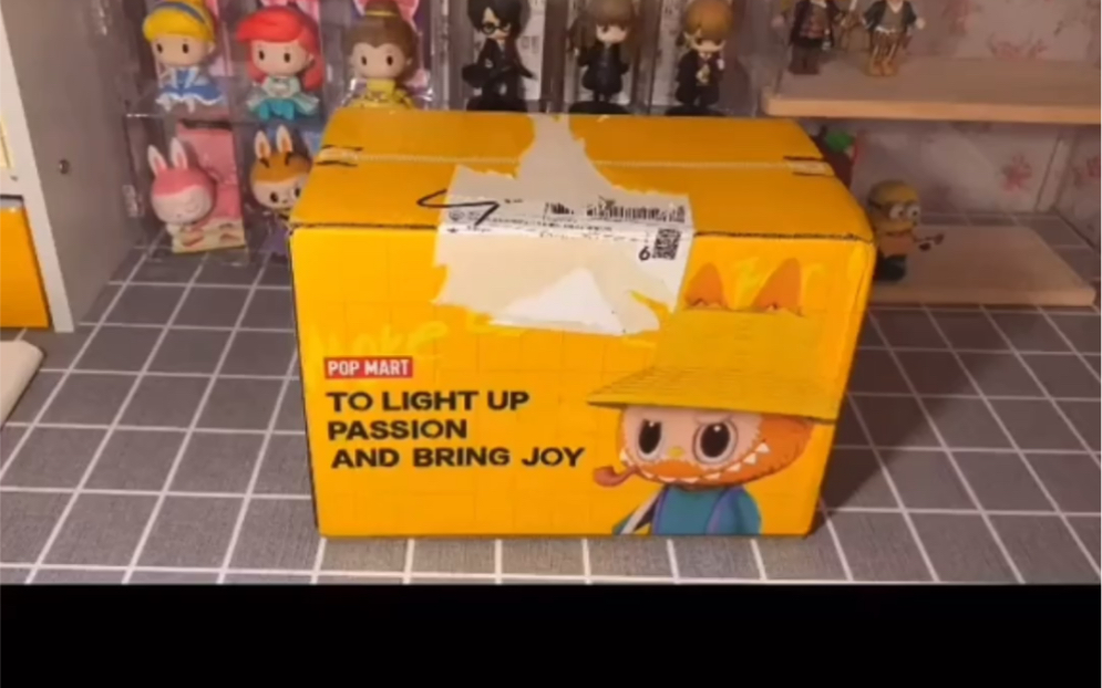 我的雷神闺蜜送的泡泡玛特魔法袋