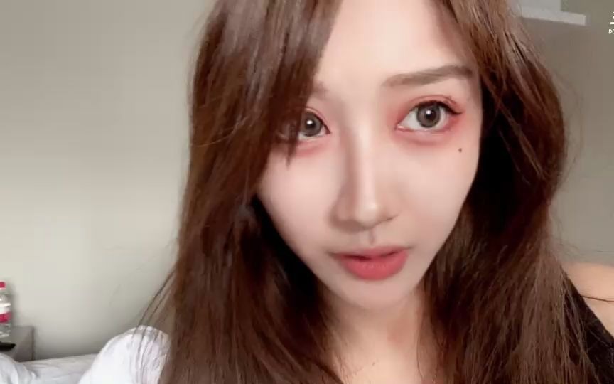 15时32分呆妹:有双倍亲密度加四倍上限～晚上密室播