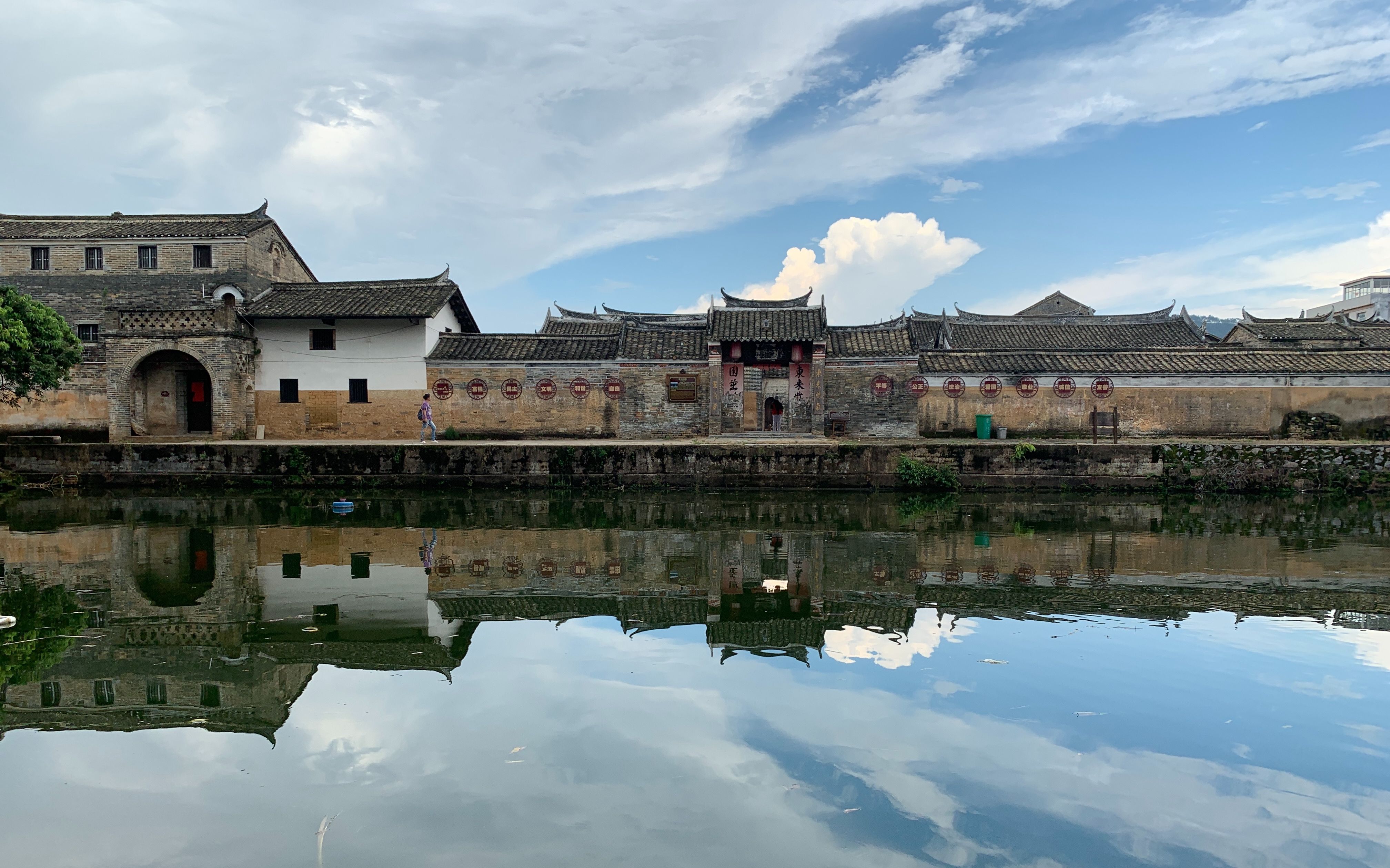 和老谢一起到钦州灵山大芦村,探访广西最大规模的明清建筑群