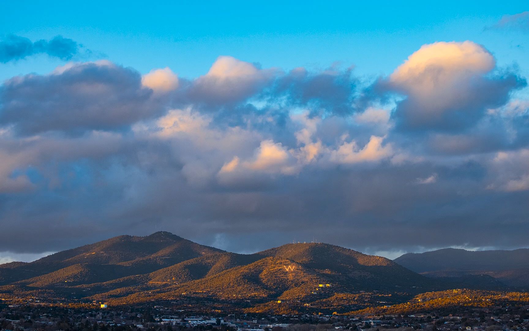 风景摄影首先用佳能 rf 100-500mm 拍摄日落