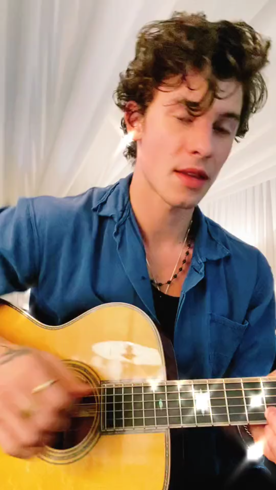 shawnmendes萌德和他的妹子卡妹合唱一首