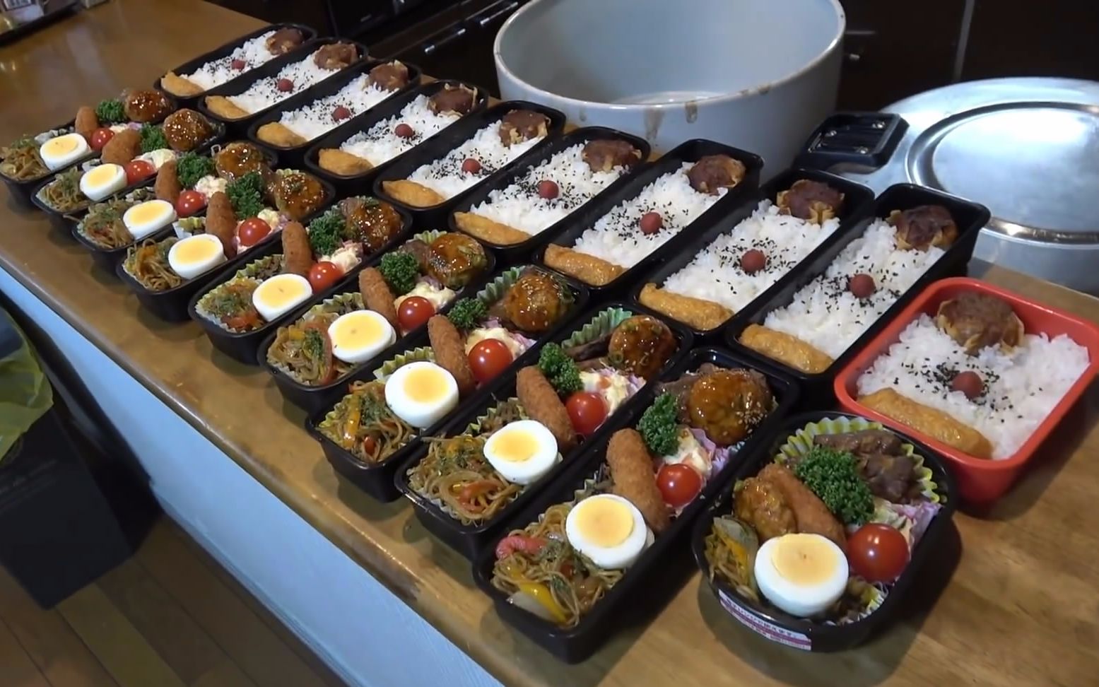 日本大叔亲手制作10份精美便当和早饭孩子们一定很爱吃全过程快放