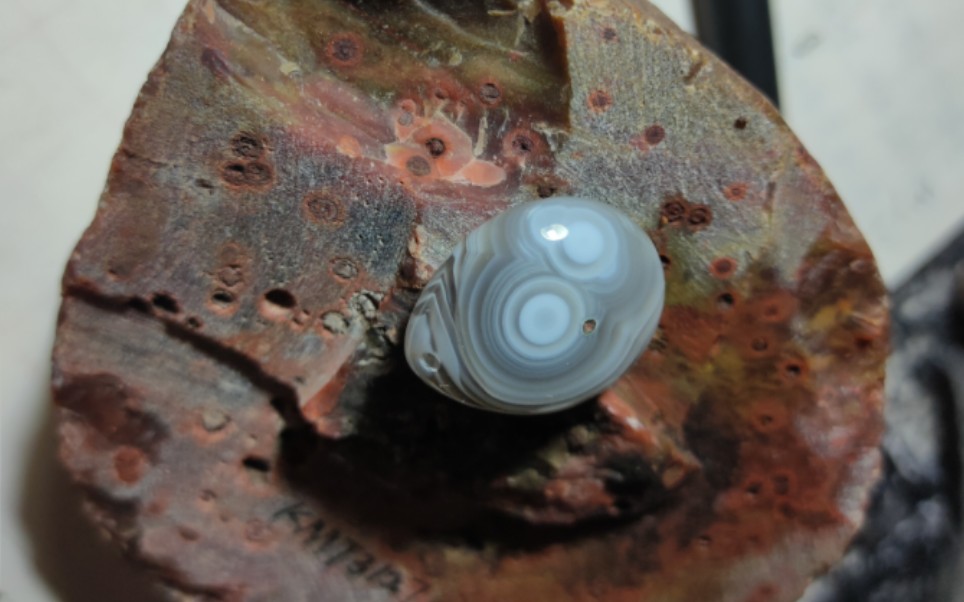 眼玛瑙——有眼有珠