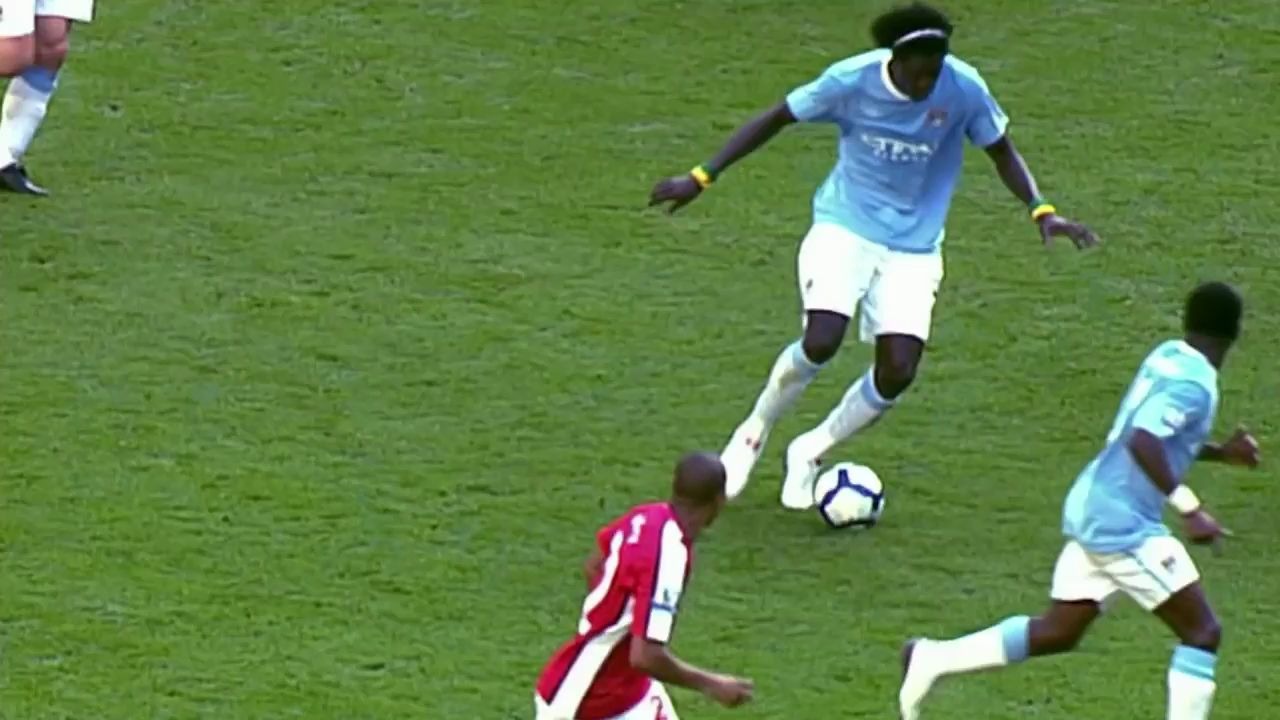 on this day:阿德巴约滑跪挑衅庆祝