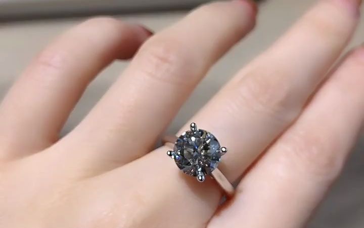 鸽子蛋3点2克拉天然圆钻石戒指3ex钻戒