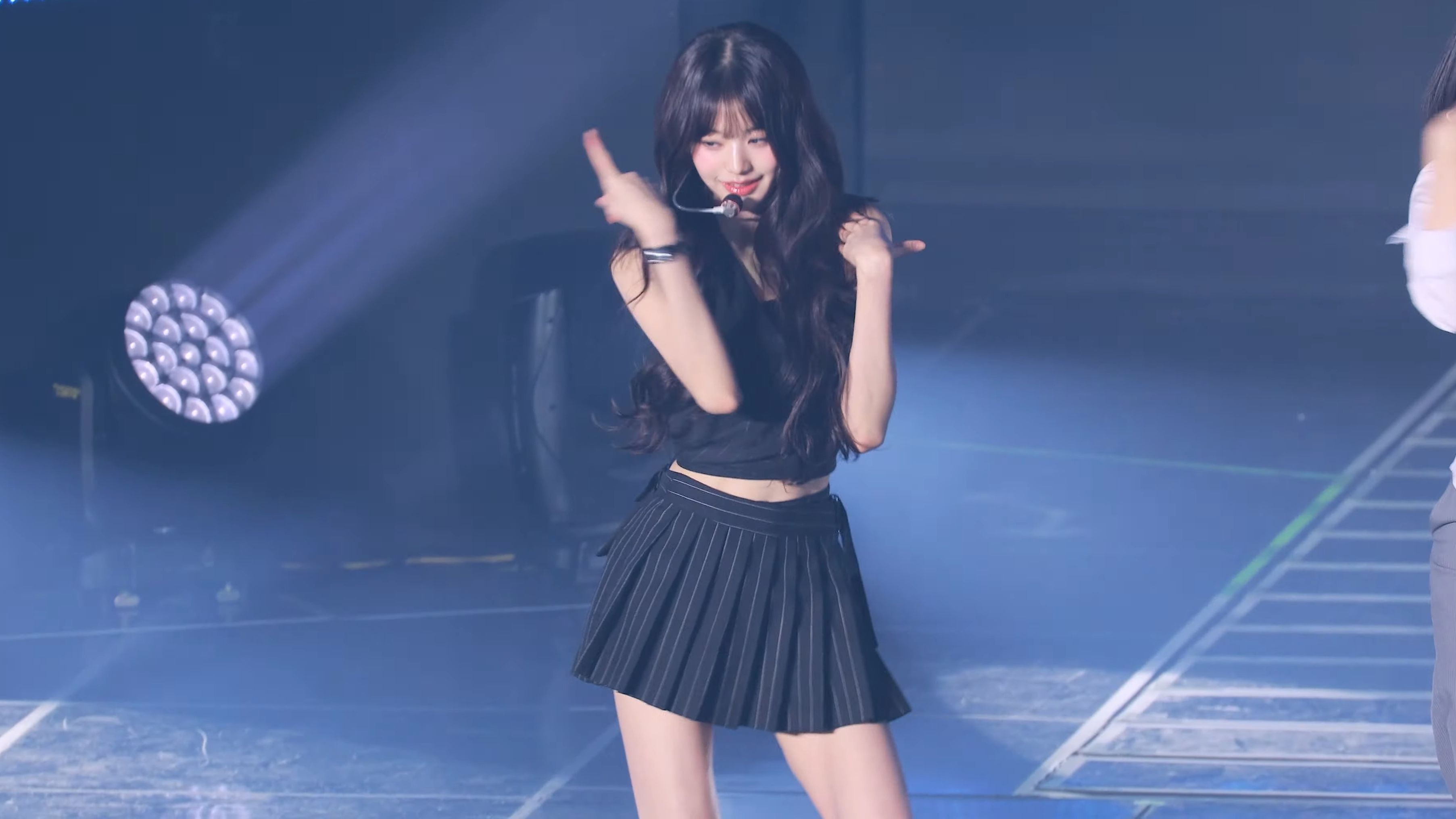 【ive】- 2024-2nd粉丝见面会『magazine ive』:royal [张元英直拍]