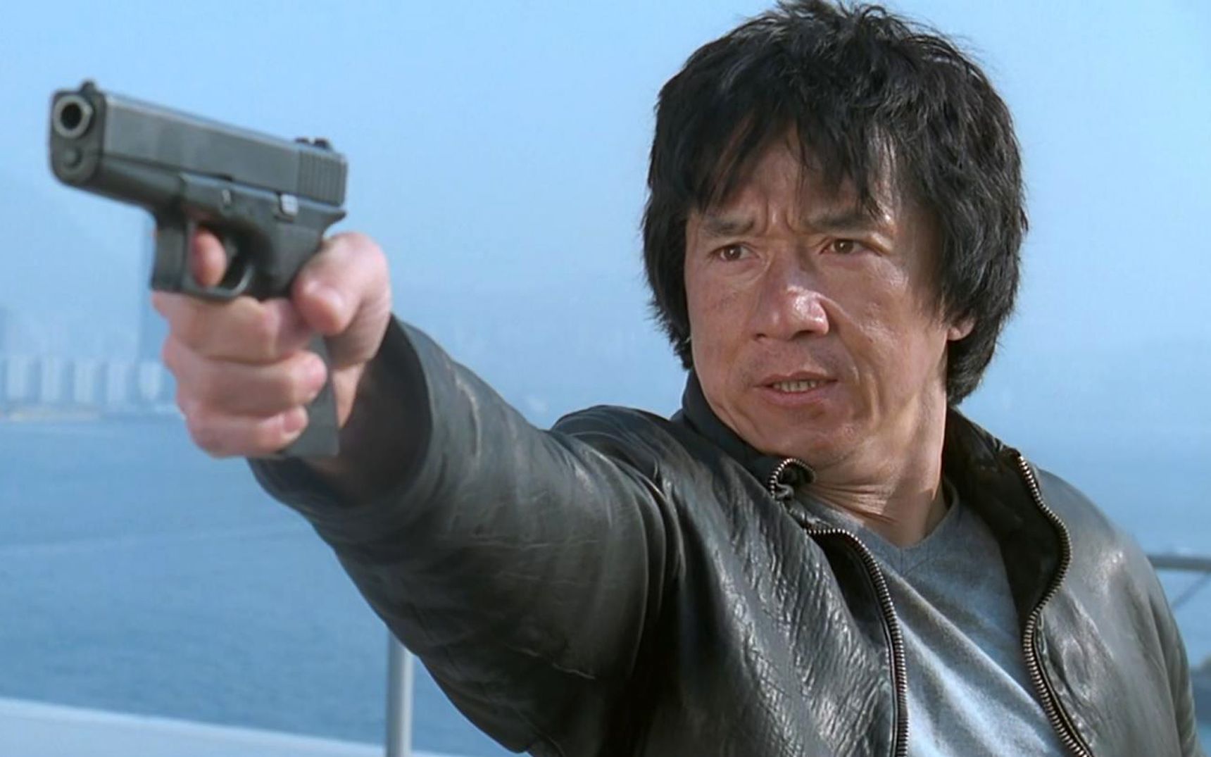 新警察故事:成龙被谢霆锋点醒,重整旗鼓为牺牲战友报仇!_哔哩哔哩 (゜