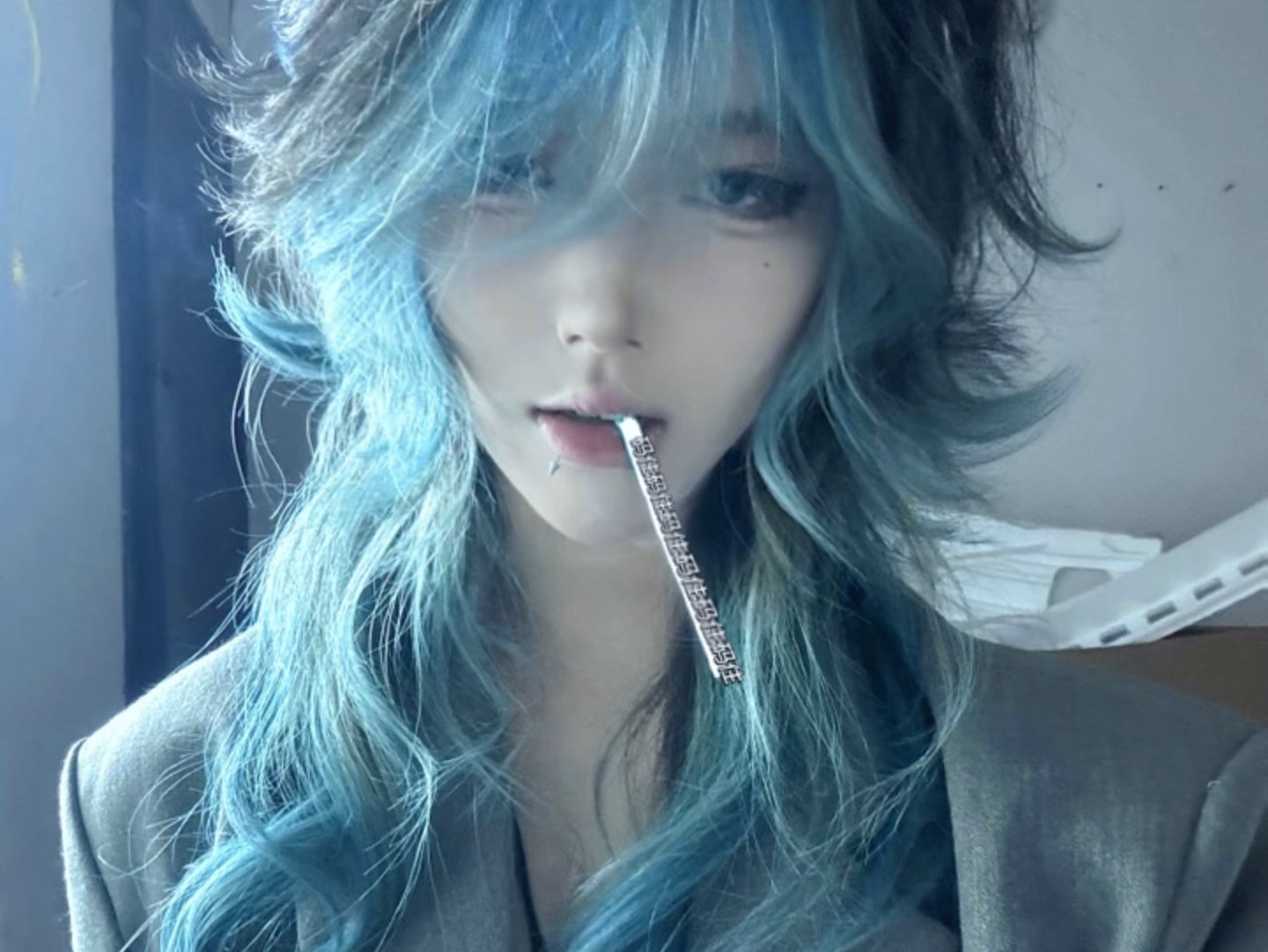 狼尾鲻鱼头搭配蓝色挑染太帅了