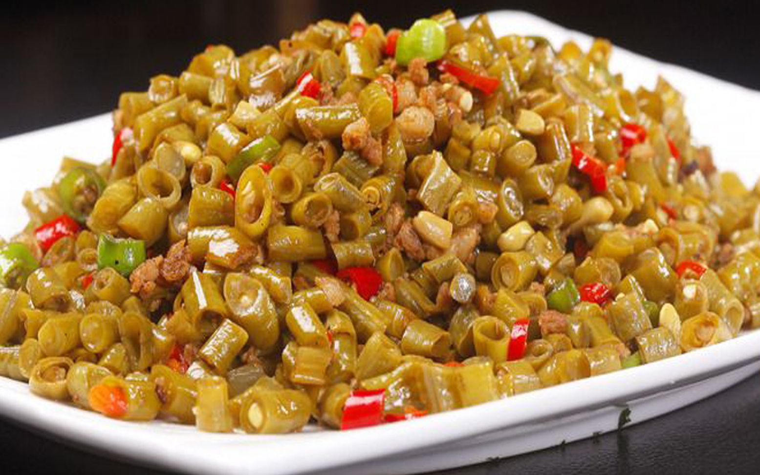 肉沫酸豆角的家常做法,肉沫酱香,豆角酸辣又开胃,闻着都流口水