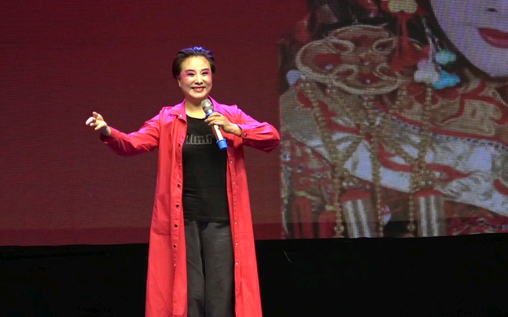 晋剧名家王春梅下乡演出,演唱《相府梦》