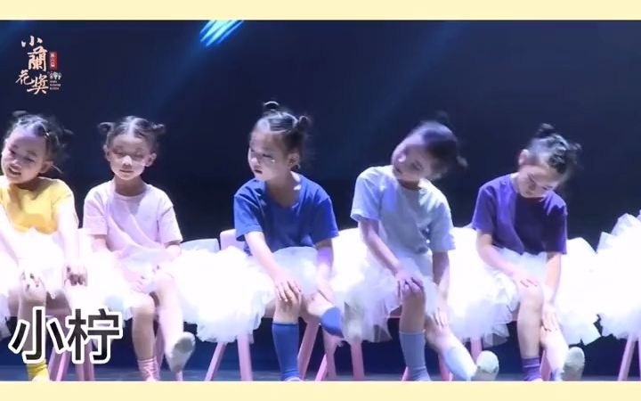 [图]幼儿园舞蹈节目《忆童年》幼儿园毕业舞蹈 幼儿园舞蹈完整版推荐 幼儿园舞蹈 幼儿园舞蹈节目 幼儿舞蹈