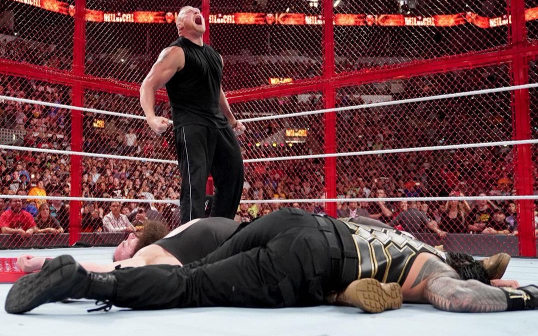 wwe莱斯纳怒闯牢笼暴揍罗曼黑羊