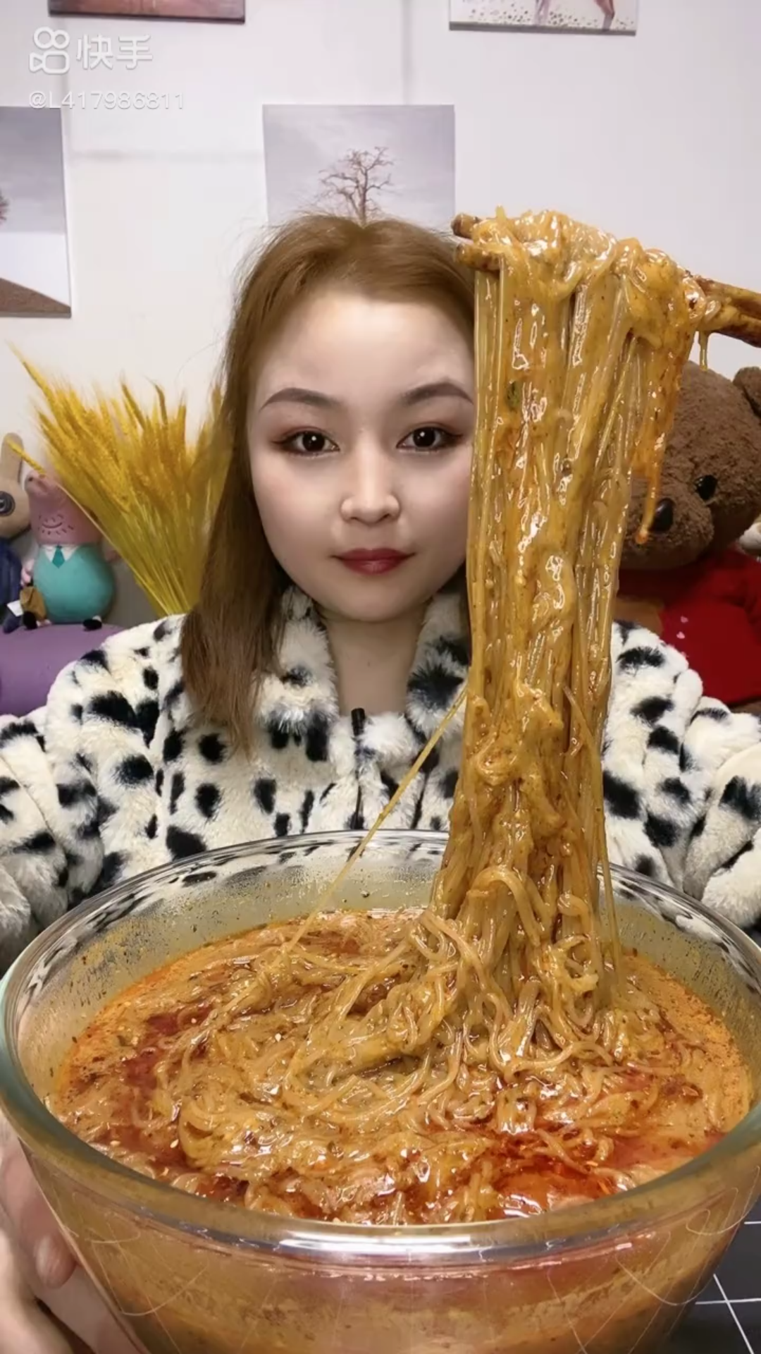 憨妮娜娜麻醬粉絲寬粉合集剪說話喝水多餘部分