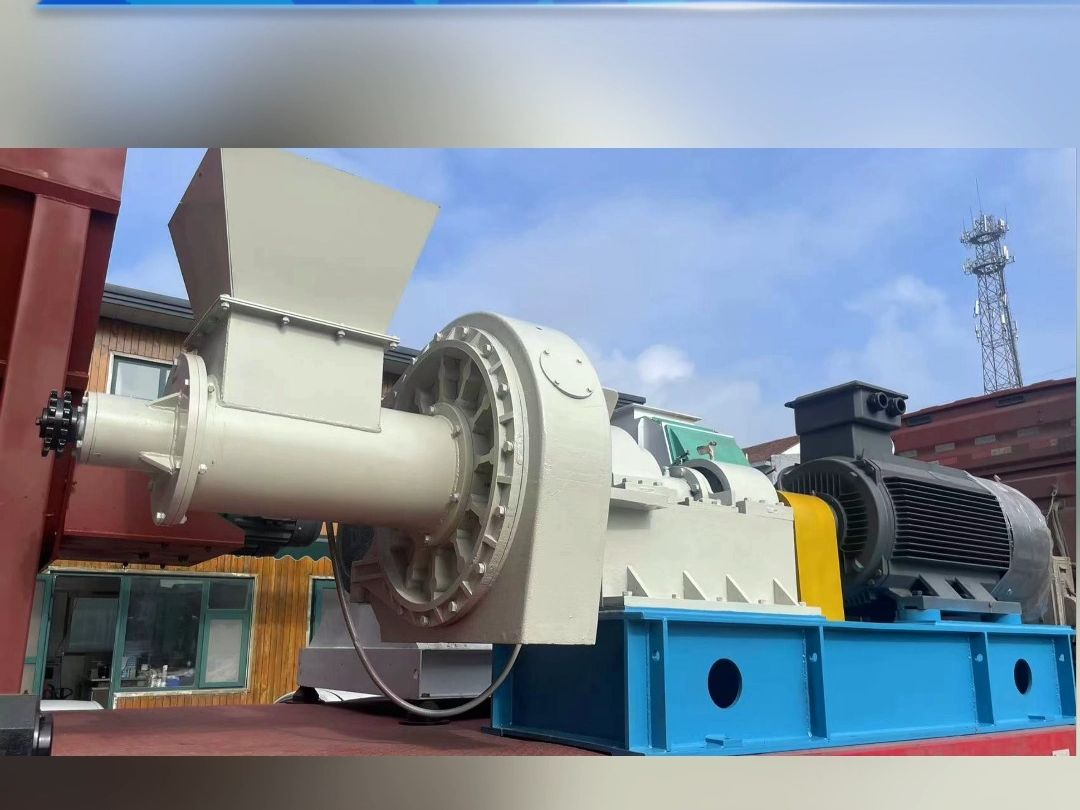 高浓磨浆机又称高浓磨,适应于各种原料的研磨,是造纸制浆工业中重要的