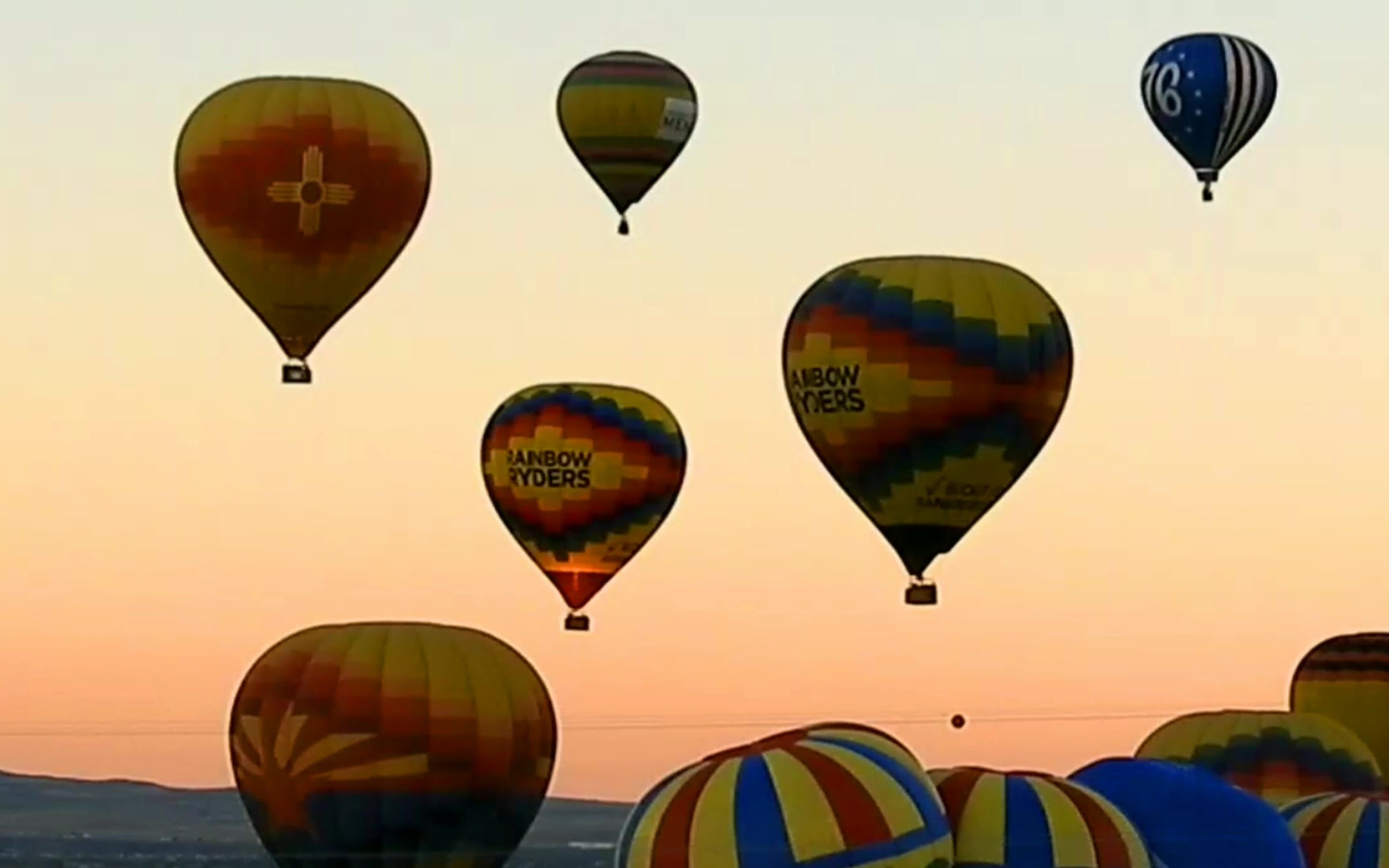 [图]2017.10.08 Albuquerque Balloon Fiesta 美国新墨西哥州热气球节