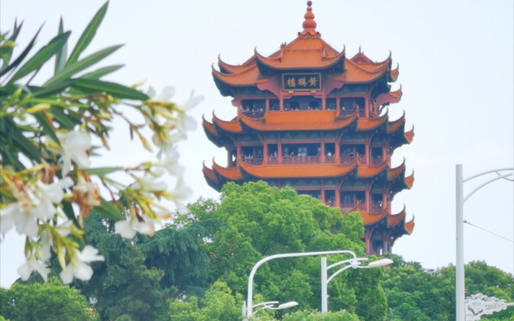 武昌汉阳门花园——户部巷,长江大桥,码头轮渡,黄鹤楼,武汉方言宣传角