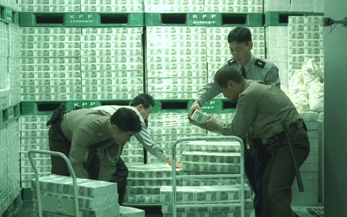 顶级诈骗犯层层布局光明正大搬走银行50亿现金韩国犯罪动作片