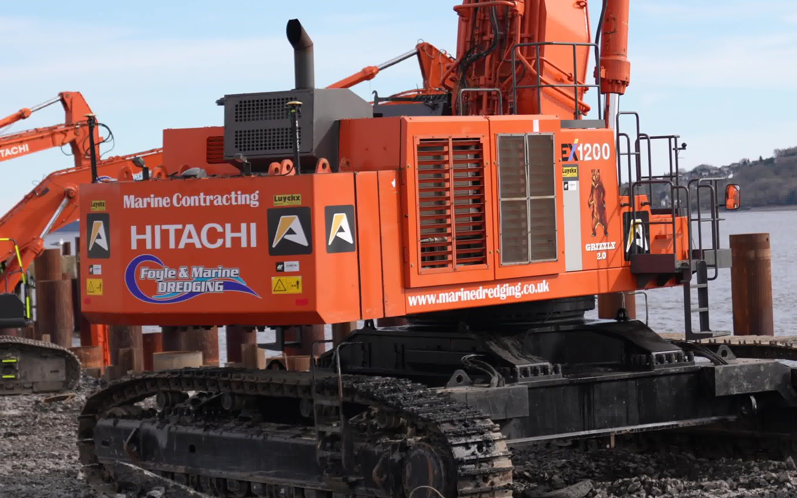 4k 日立ex1200挖掘机施工