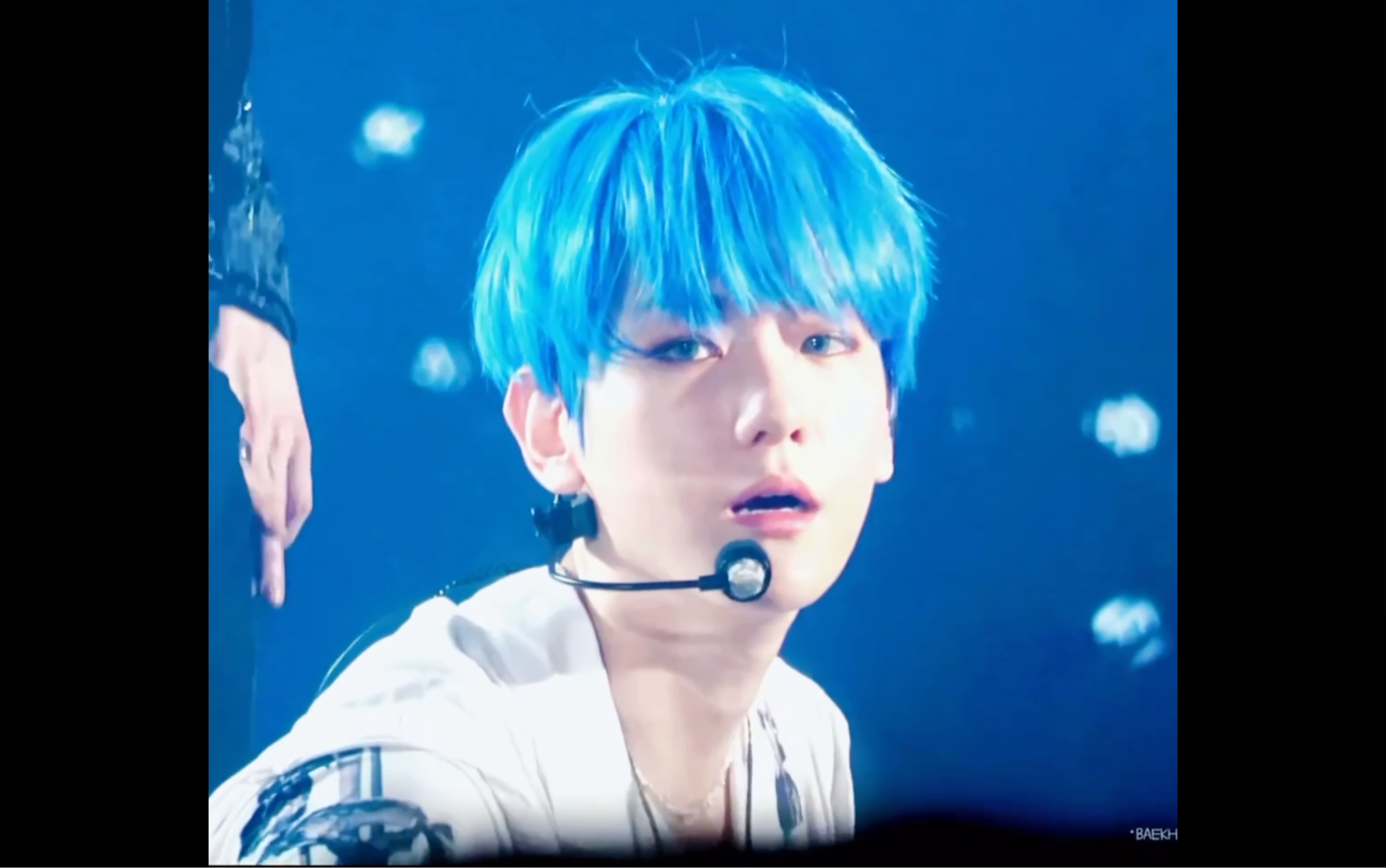 【边伯贤】蓝发小贤 美神降临