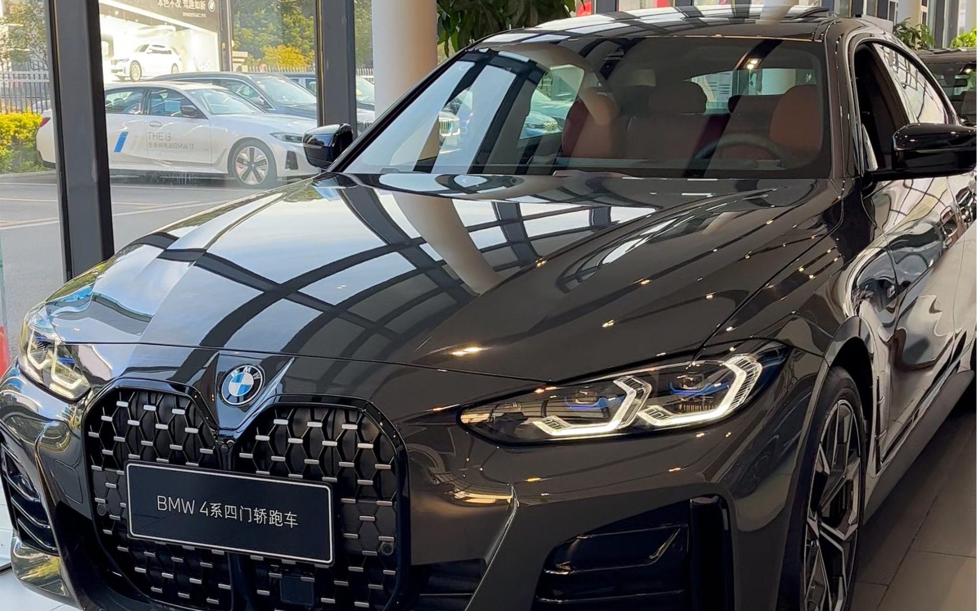 宝马4系四门,独特的定制色碧玺灰,是你喜欢的吗?