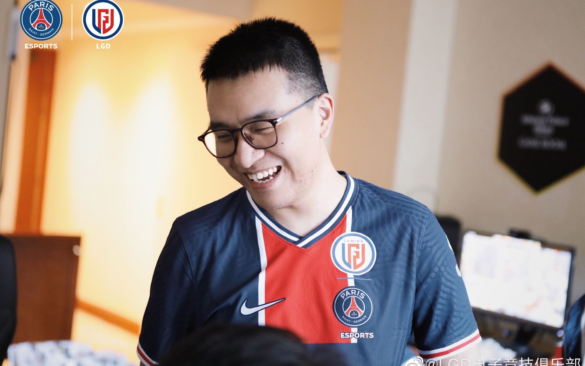 dota2莫言41省附体萧瑟独木难支这时y队死灵龙入场疯杀ti10胜者组lgd