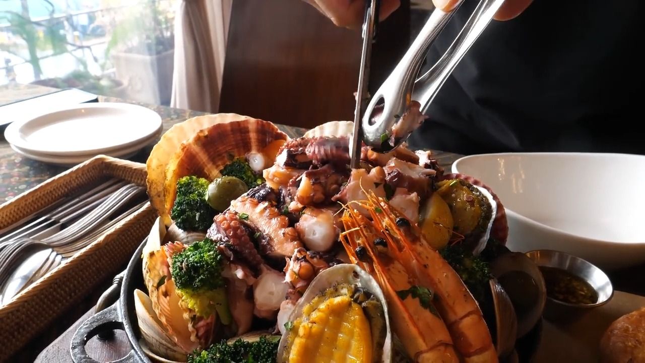 【美食探索】深海盛宴,超美味海鲜大餐制作过程大公开!