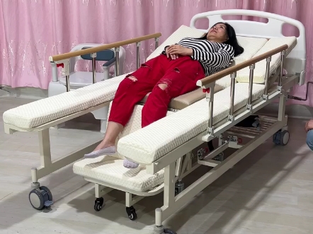 轮椅床两用.多功能护理轮椅一体床.轮椅床一体机.