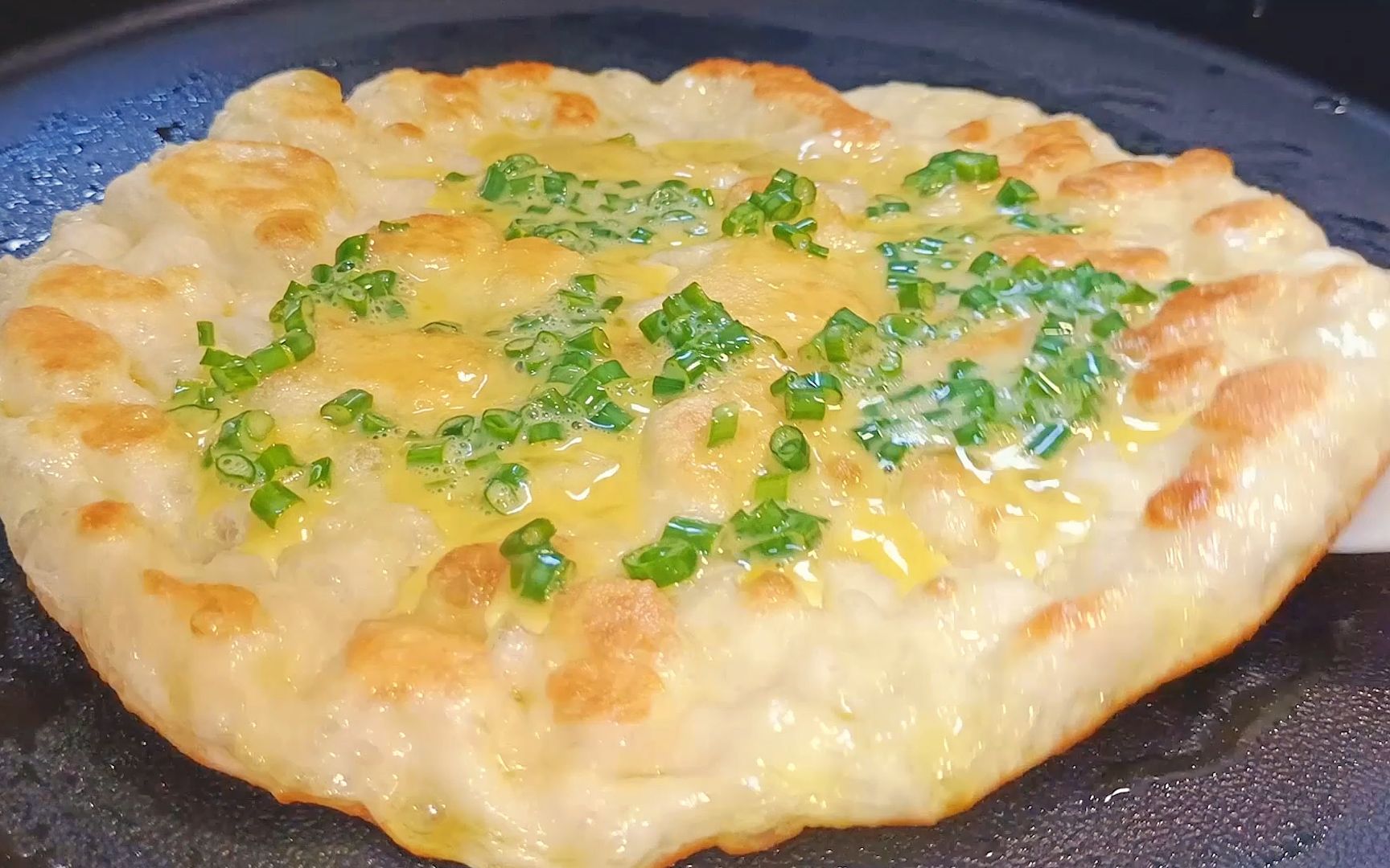 火爆街头的泡泡饼,千万个泡泡好看又好吃,我家早餐必吃美食