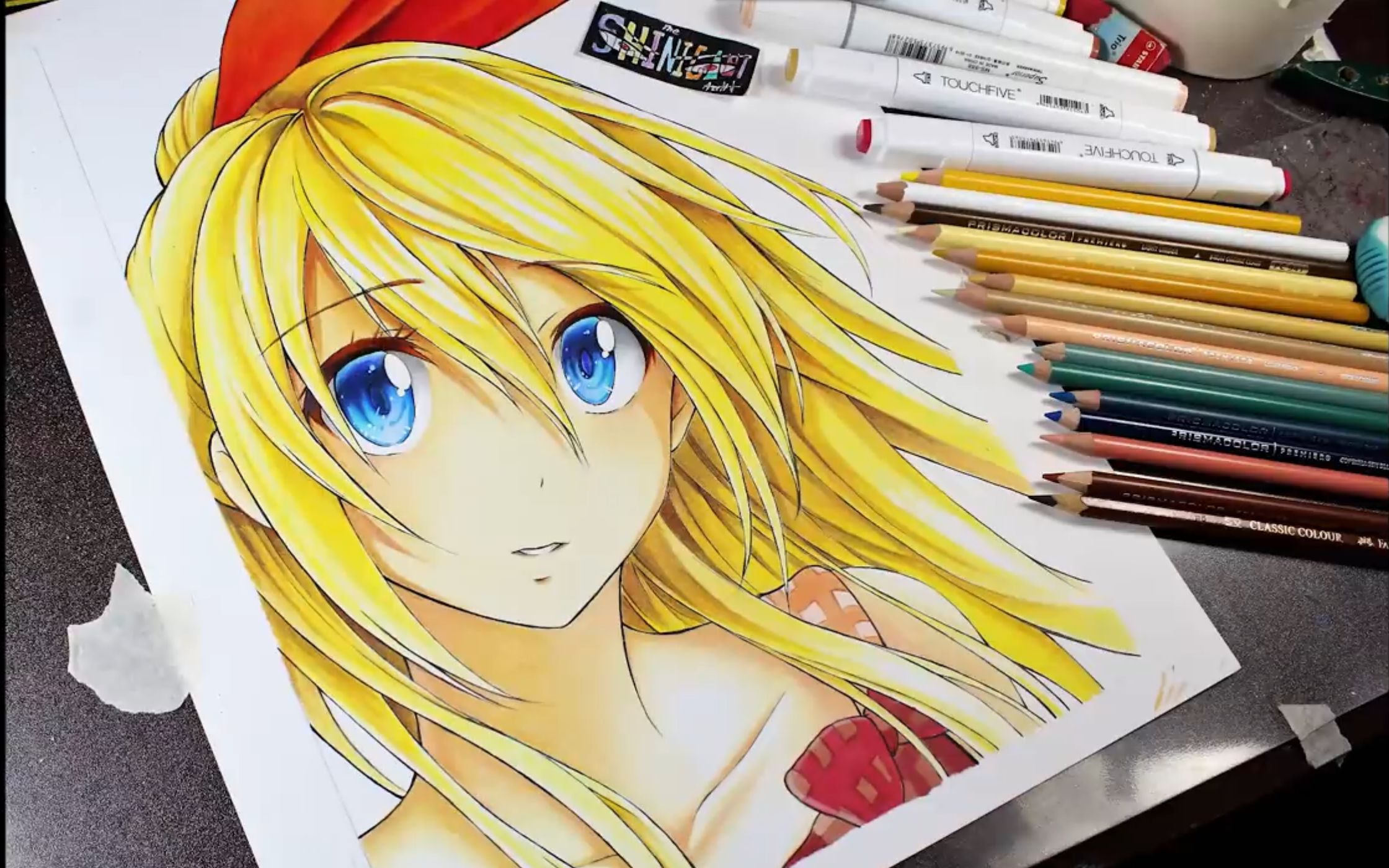 《伪恋》中桐崎千棘的彩铅手绘过程,虽然外国人的手黑,但是画好看