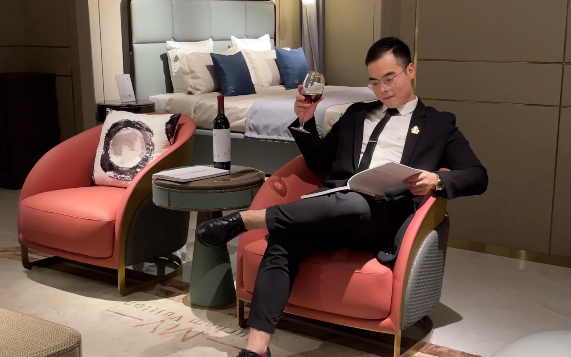 mv——慕尚威登现代轻奢mucham vuitton——保持对生活的热情,对未来