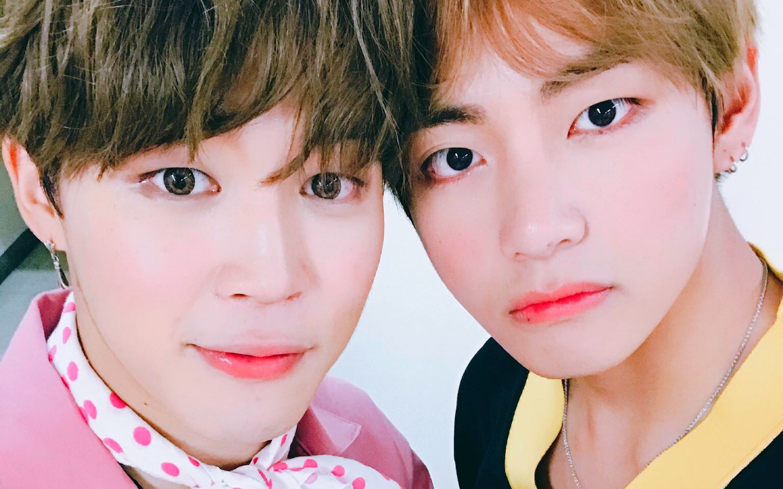 【防弹少年团/95line】两个小可爱唱的真好听,害羞什么呢(补圣诞节的)