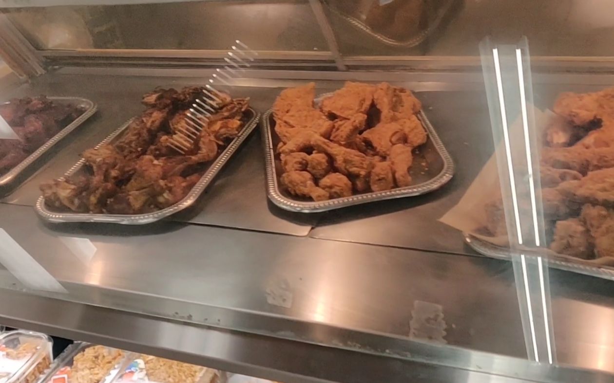 美国底层打工仔,带你品尝超市8块钱8块的炸鸡