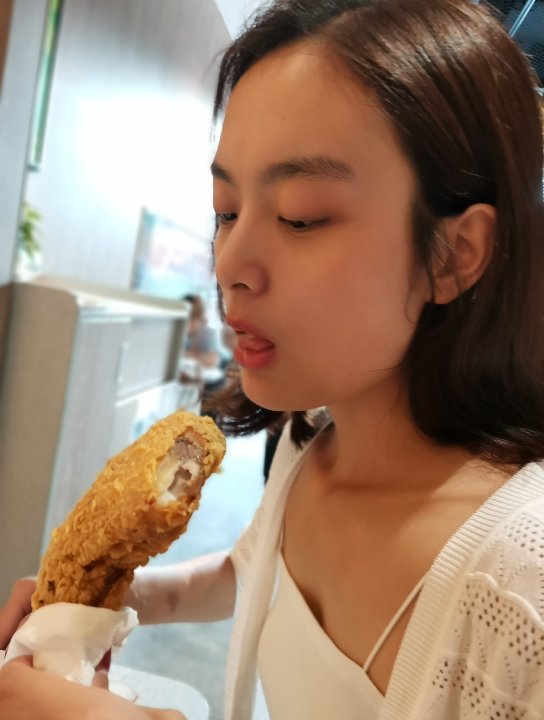 今天也是我亲爱的鸡腿姑娘