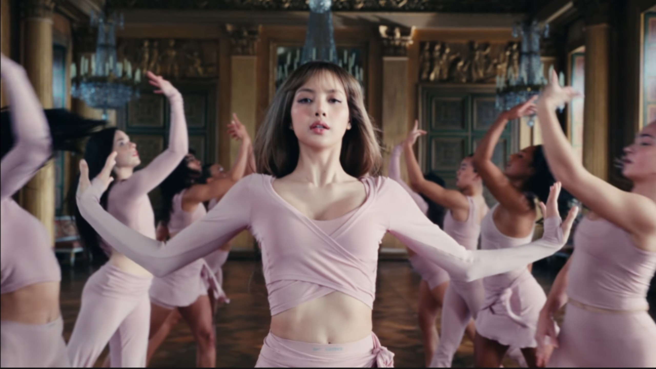 lisa最新舞蹈视频公开!