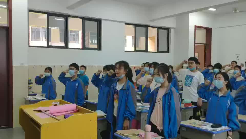 丰城市剑南中学初一4班防溺水六不宣誓