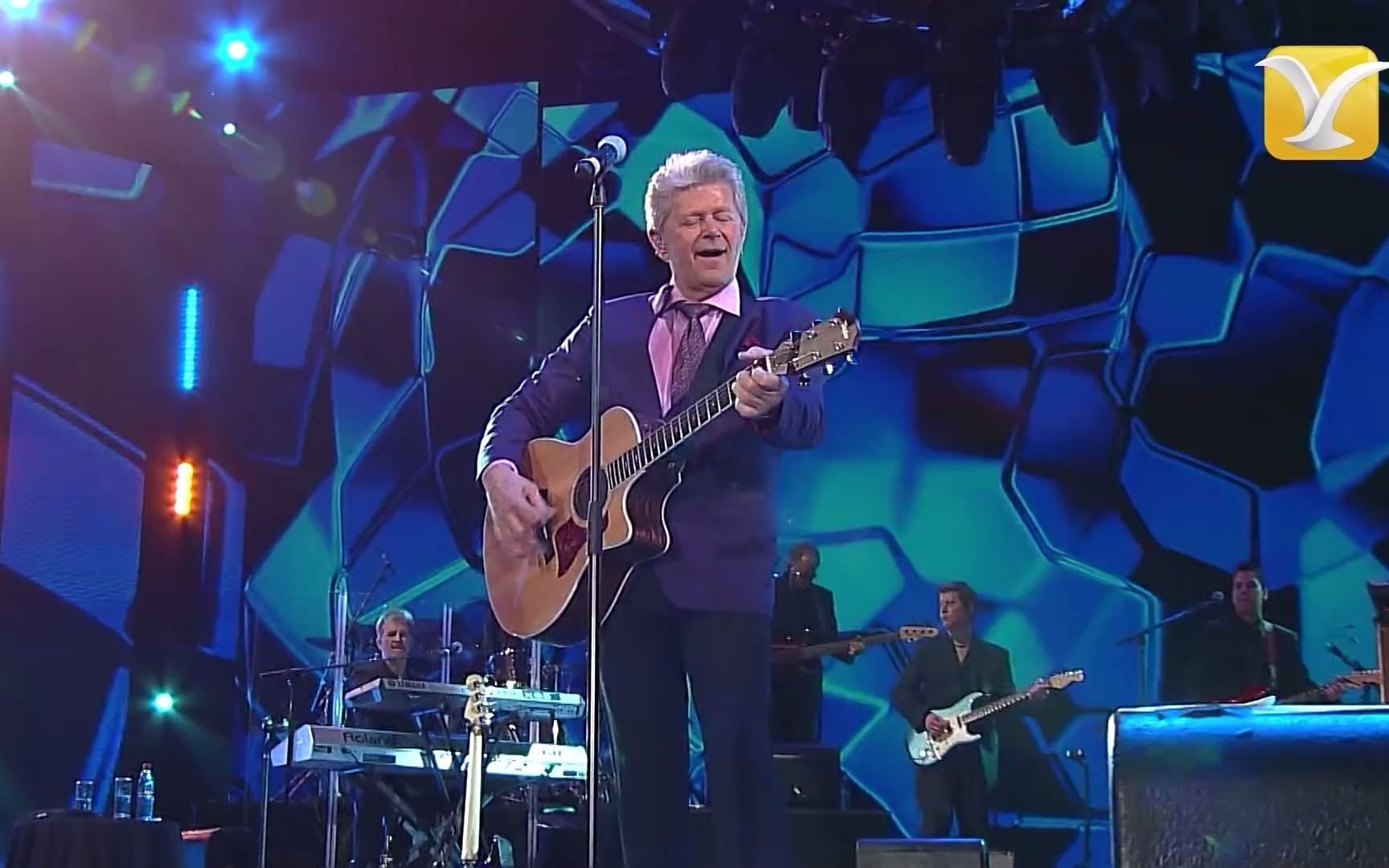 [图]Peter Cetera - If You Leave Me Now (Live 2017)